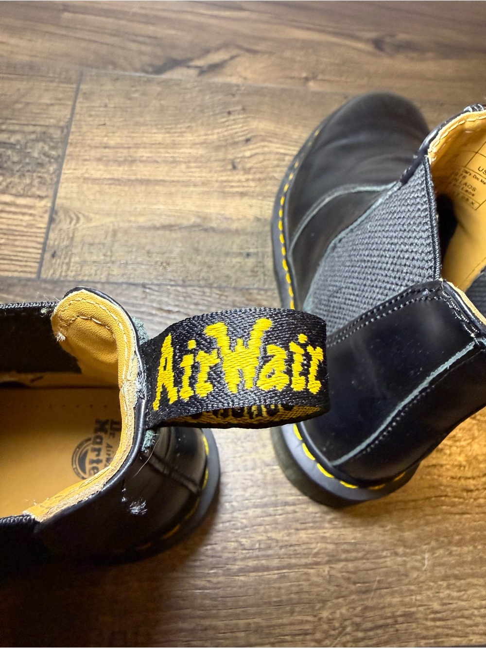 Dr.Martens 2976 Yellow Stitch Smooth Leather Chelsea Boots Size US 6 - Picture 6 of 10